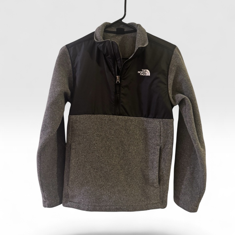 The North Face Youth L Gray Fleece Pullover with Black Yoke